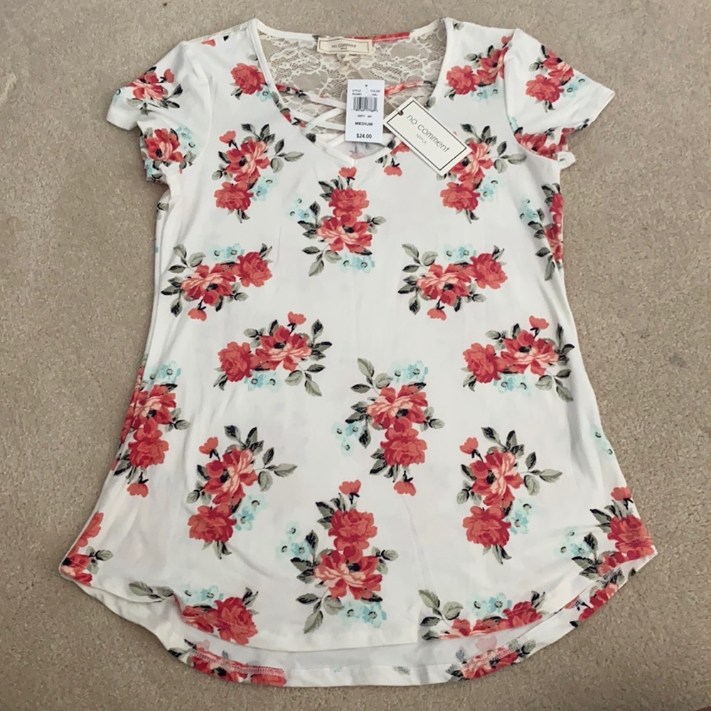No Comment Medium Flower Top